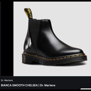Dr. Martens Bianca Chelsea boot